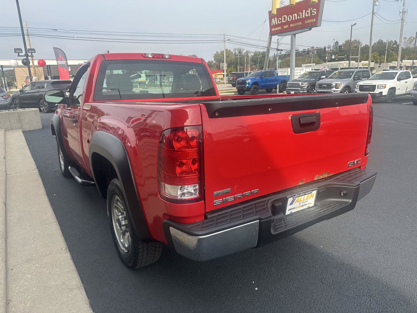 Used 2010 GMC Sierra 1500 W/T RWD image 10