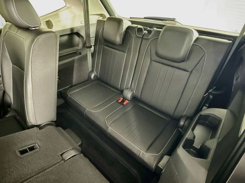 Used 2023 Volkswagen Tiguan SE FWD image 27