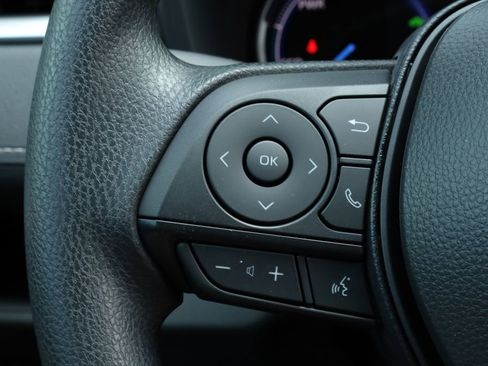 Used 2025 Toyota RAV4 XLE image 27