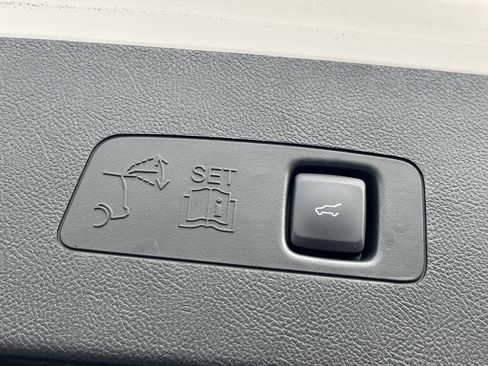 Certified 2022 Lincoln Corsair Reserve w/ Equipment Group 201A image 6