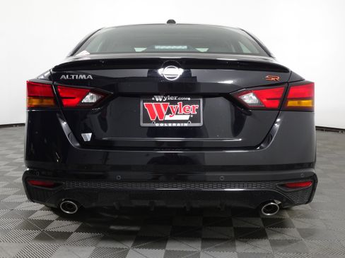New 2025 Nissan Altima 2.5 SR w/ SR Premium Package image 18