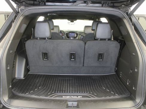 Used 2023 Chevrolet Traverse High Country image 25