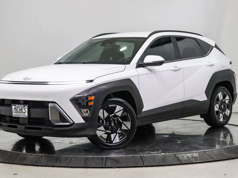 Used 2024 Hyundai Kona SEL FWD image 1