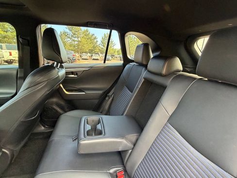 Used 2021 Toyota RAV4 XSE w/ XSE Grade Weather Package AWD/4WD image 17