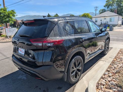Used 2023 Nissan Rogue SV w/ SV Premium B Package AWD/4WD image 5