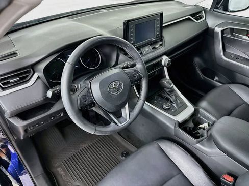 Used 2021 Toyota RAV4 XLE Premium AWD/4WD image 2