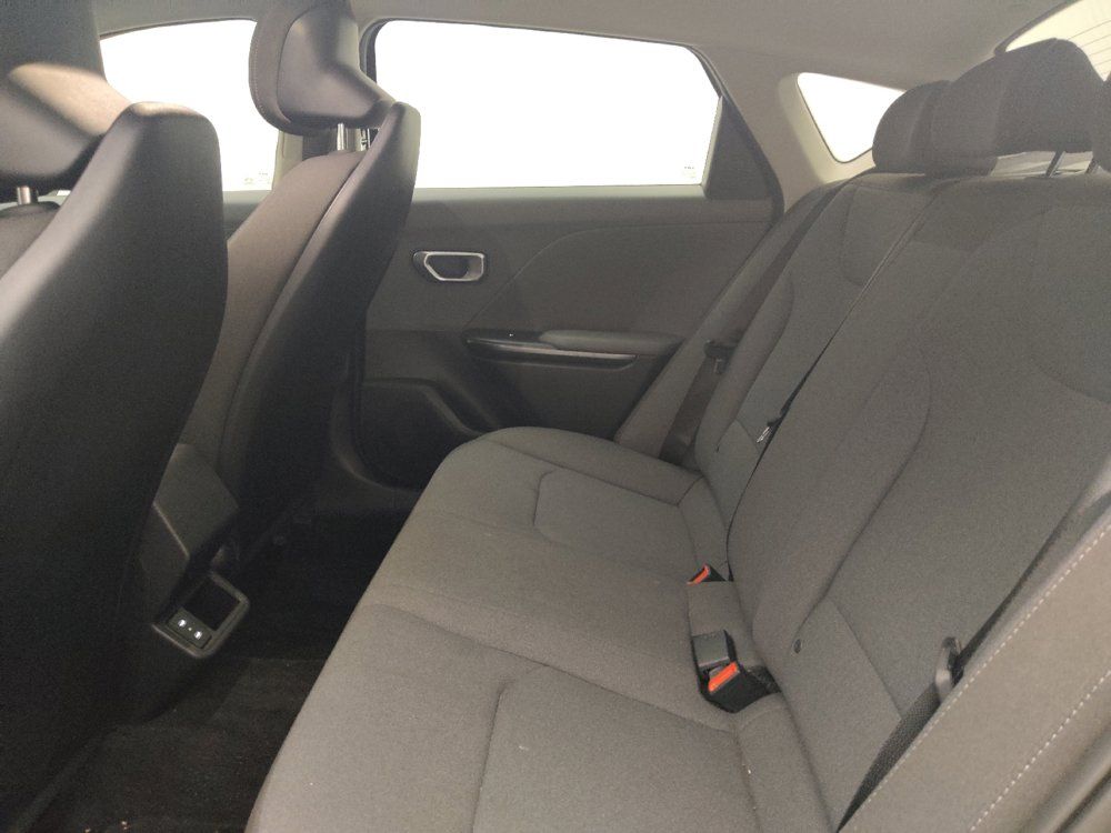 Used 2025 Kia K4 FWD image 18