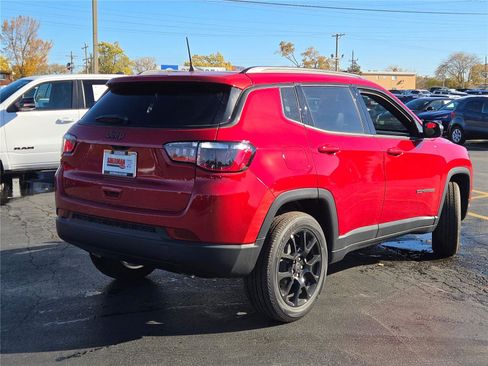 New 2026 Jeep Compass Latitude image 12