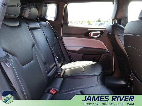 Used 2025 Jeep Compass Limited AWD/4WD image 12