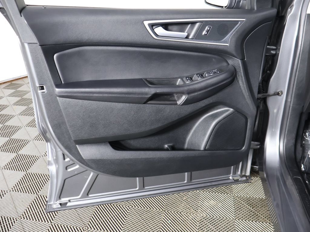 Used 2024 Ford Edge SEL w/ Convenience Package AWD/4WD image 22