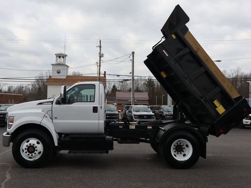 Used 2025 Ford F650 2WD Regular Cab Super Duty image 19