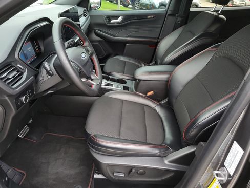 Used 2023 Ford Escape ST-Line w/ Tech Pack #1 image 18