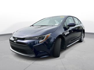 Used 2025 Toyota Corolla LE video 2