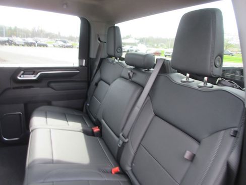 New 2026 GMC Sierra 2500 SLT w/ SLT Convenience Package AWD/4WD image 14