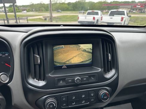 Used 2019 Chevrolet Colorado W/T RWD image 14
