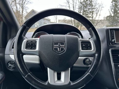 Used 2019 Dodge Grand Caravan GT image 16