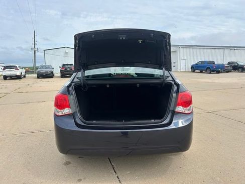 Used 2016 Chevrolet Cruze LT w/ Sun And Sound Package FWD image 9