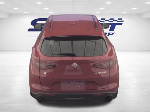 Used 2022 Alfa Romeo Stelvio Sprint image 6