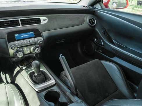 Used 2015 Chevrolet Camaro Z/28 RWD image 31