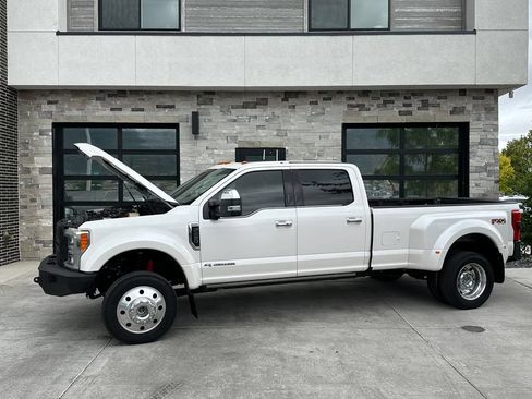 Used 2017 Ford F450 Platinum w/ Platinum Ultimate Package AWD/4WD image 25