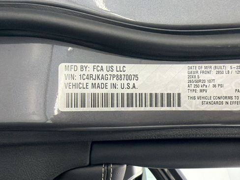 Used 2023 Jeep Grand Cherokee L Laredo AWD/4WD image 23