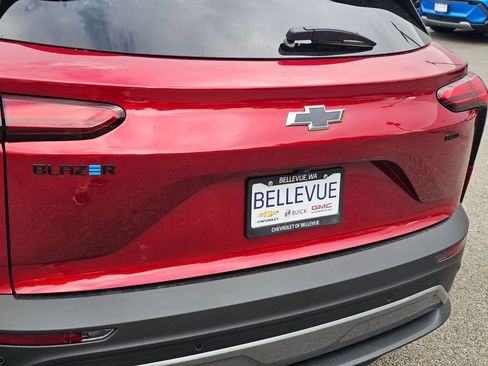 New 2026 Chevrolet Blazer EV LT AWD/4WD image 14