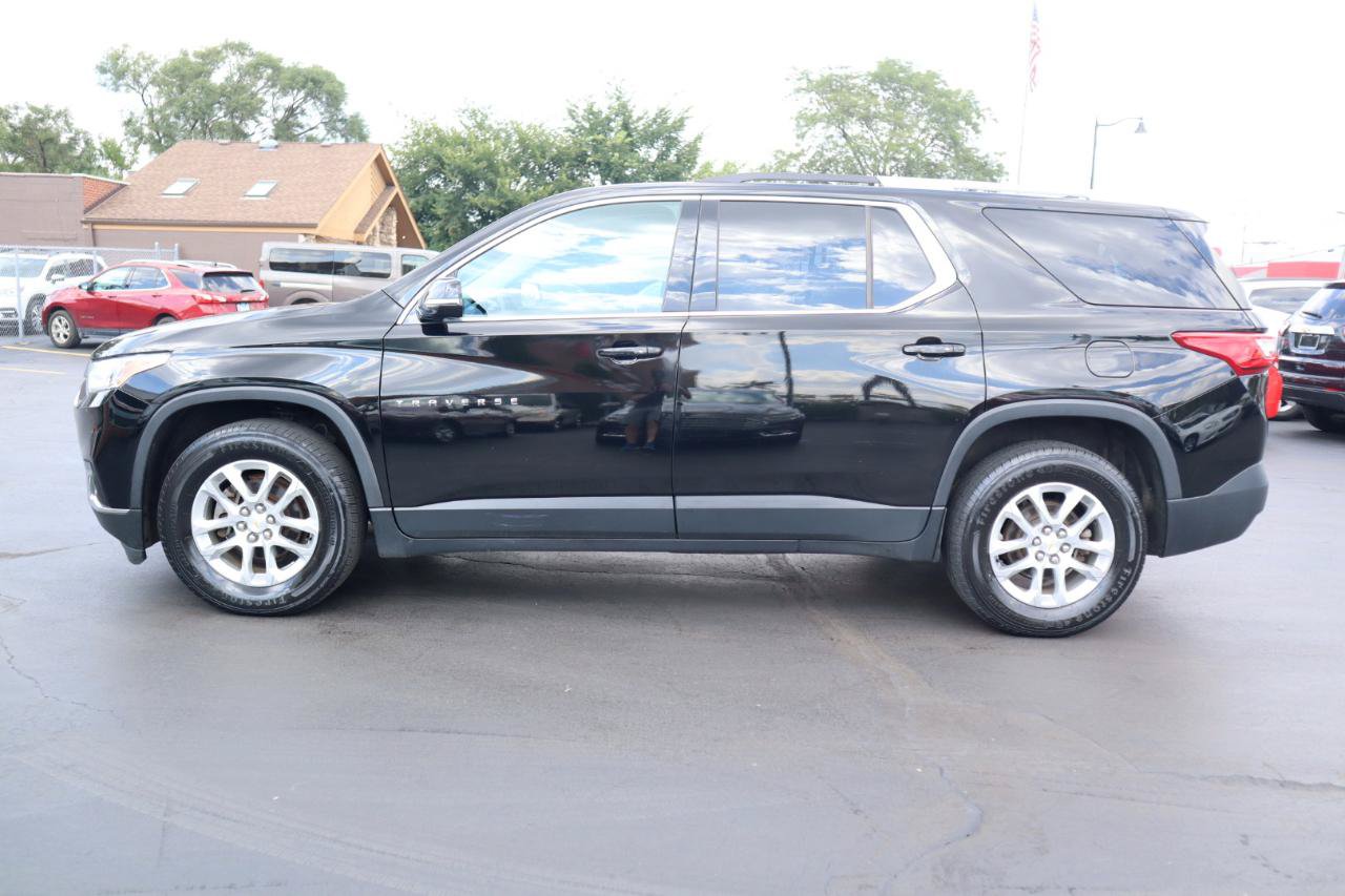 Used 2018 Chevrolet Traverse LT w/ LPO, Floor Liner Package AWD/4WD image 2