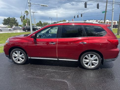 Used 2018 Nissan Pathfinder SL w/ SL Premium Package AWD/4WD image 4