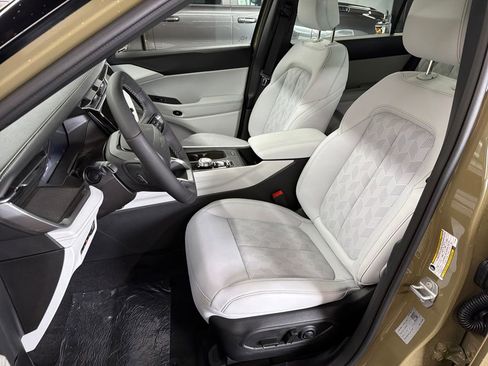 New 2026 Jeep Cherokee Overland image 17