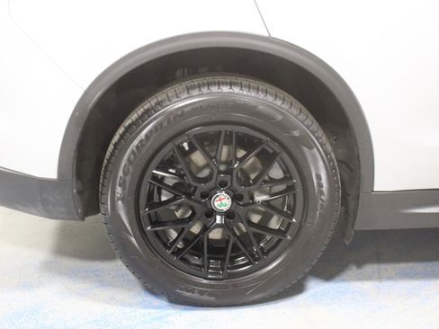 Used 2021 Alfa Romeo Stelvio Sprint w/ Sun & Sound Package AWD/4WD image 36