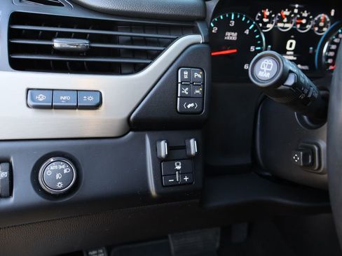 Used 2018 GMC Yukon XL Denali w/ Open Road Package image 12