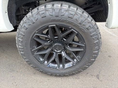 Used 2025 Ford F350 Platinum w/ FX4 Off-Road Package image 6