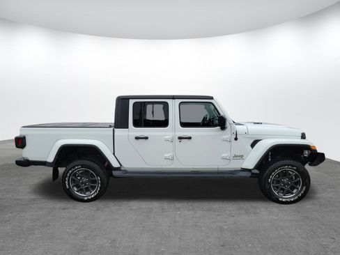 Used 2021 Jeep Gladiator Overland image 4