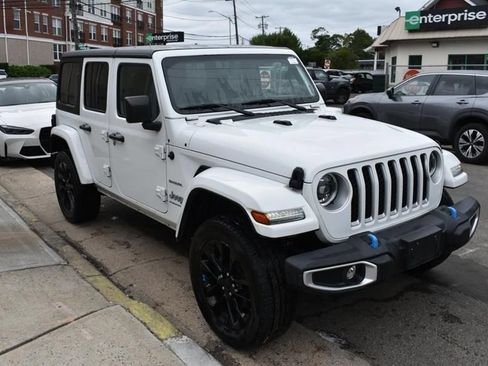 Used 2024 Jeep Wrangler Unlimited AWD/4WD image 4