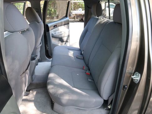 Used 2009 Toyota Tacoma PreRunner image 14