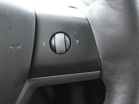 Used 2023 Tesla Model 3 Standard Range image 22