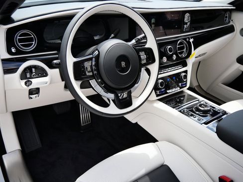 New 2025 Rolls-Royce Ghost image 21