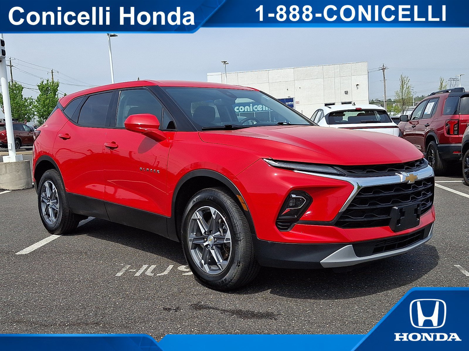 Used 2024 Chevrolet Blazer LT AWD/4WD image 1