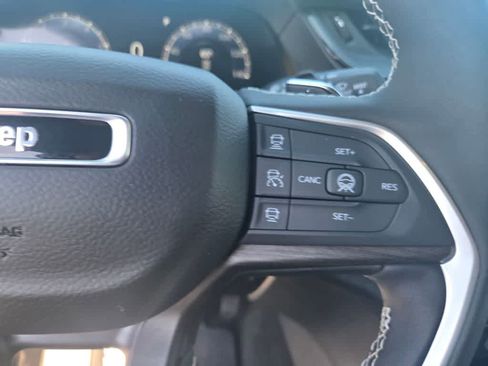 New 2026 Jeep Grand Cherokee L Limited AWD/4WD image 20