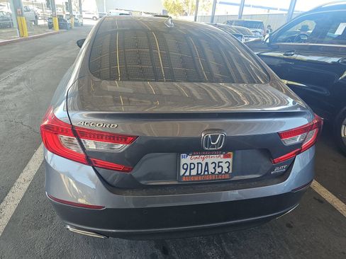 Used 2020 Honda Accord Touring image 7