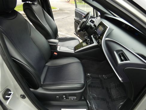 Used 2019 Toyota Mirai image 27