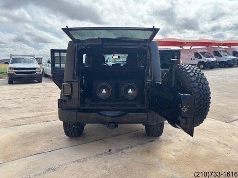 Used 2015 Jeep Wrangler Unlimited Sport AWD/4WD image 23