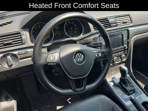 Used 2018 Volkswagen Passat 2.0T SE FWD image 15