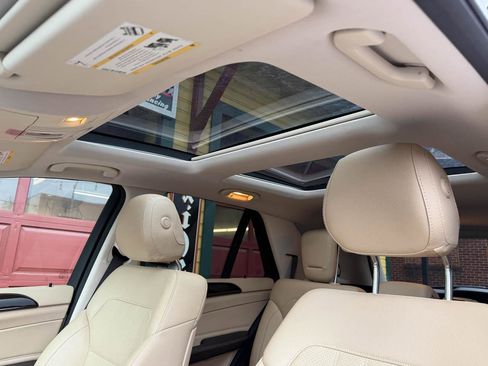 Used 2017 Mercedes-Benz GLE 350 4MATIC image 24