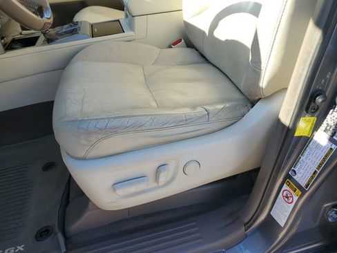 Used 2018 Lexus GX 460 image 23