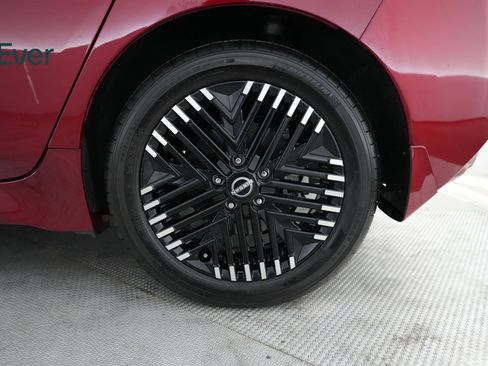 Used 2024 Nissan Leaf SV Plus FWD image 9