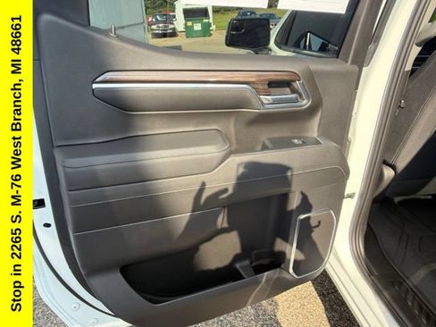 Used 2023 Chevrolet Silverado 1500 LT AWD/4WD image 36