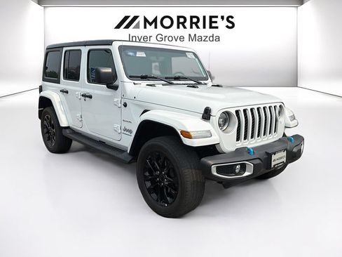Used 2023 Jeep Wrangler Unlimited Sahara AWD/4WD image 3
