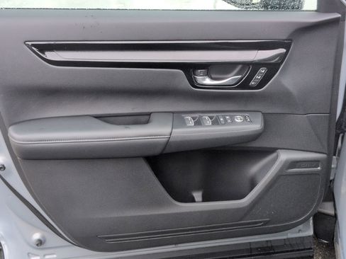 Used 2025 Honda CR-V EX-L image 13