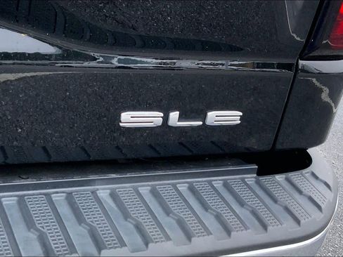 Used 2021 GMC Sierra 1500 SLE image 10